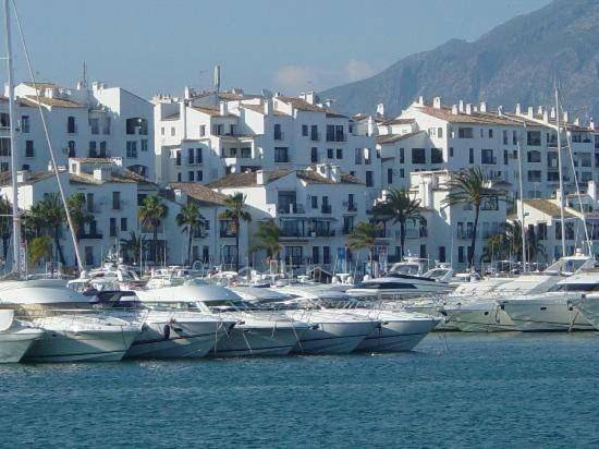 1 Marbella Beach Golf Apartment Luaran gambar