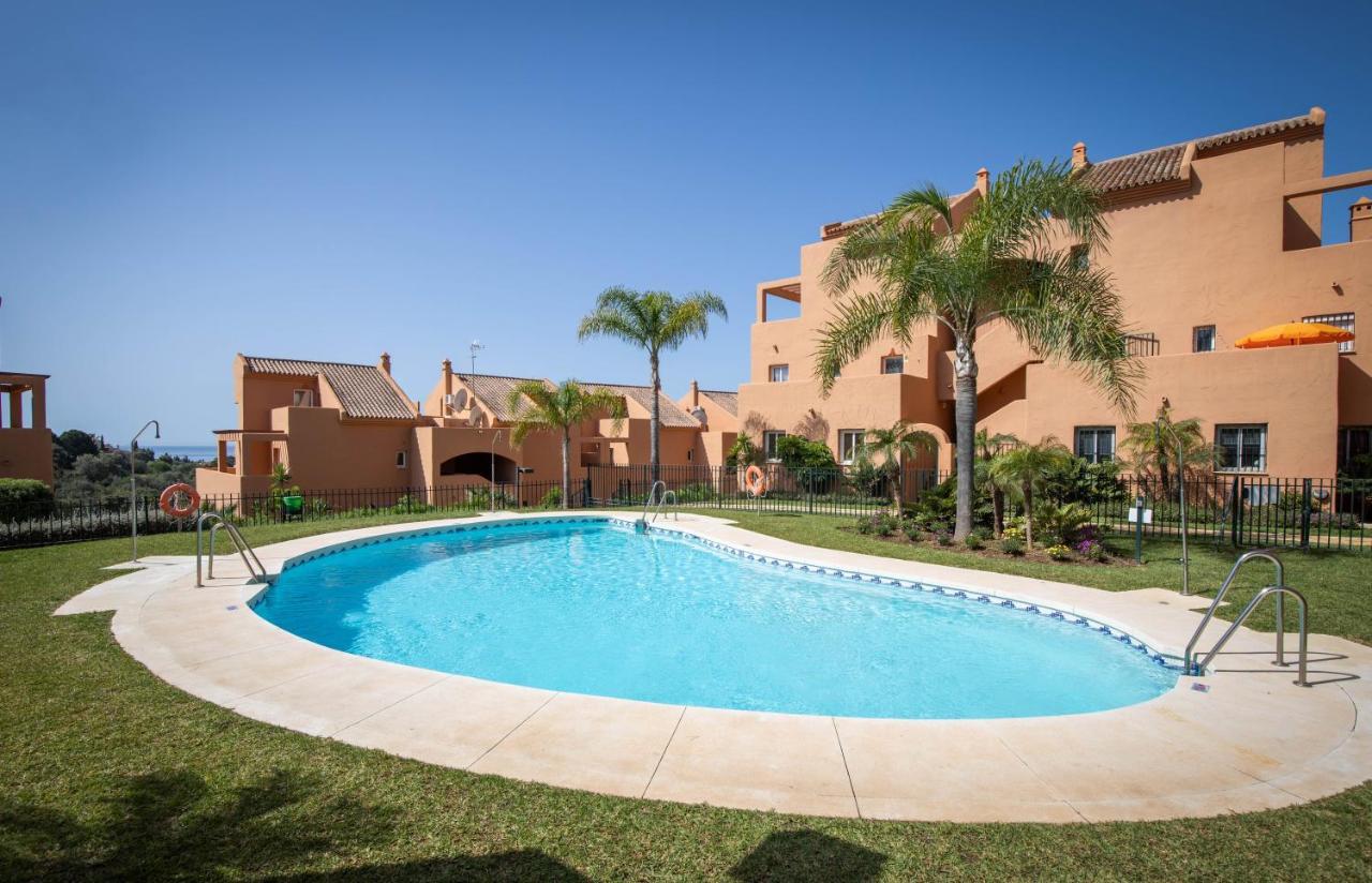 1 Marbella Beach Golf Apartment Luaran gambar