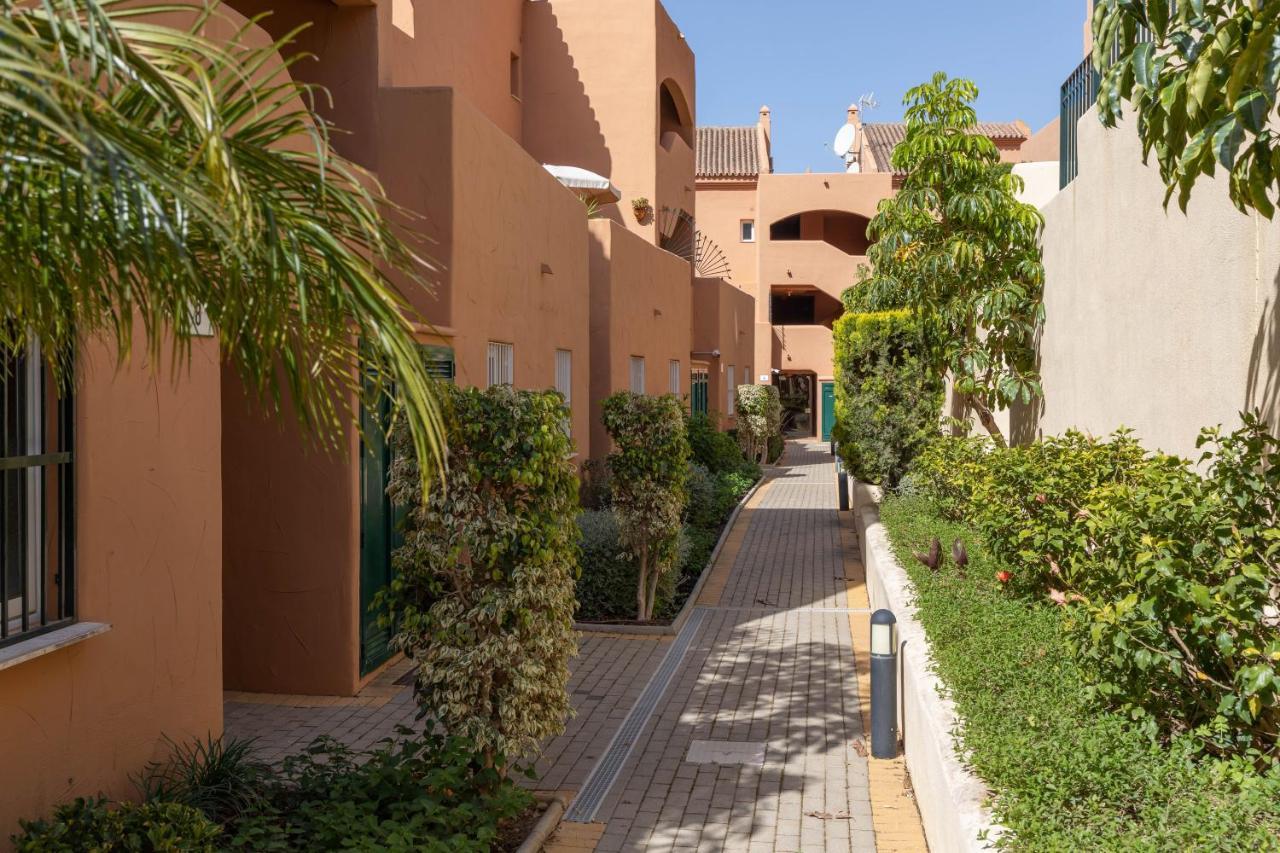 1 Marbella Beach Golf Apartment Luaran gambar